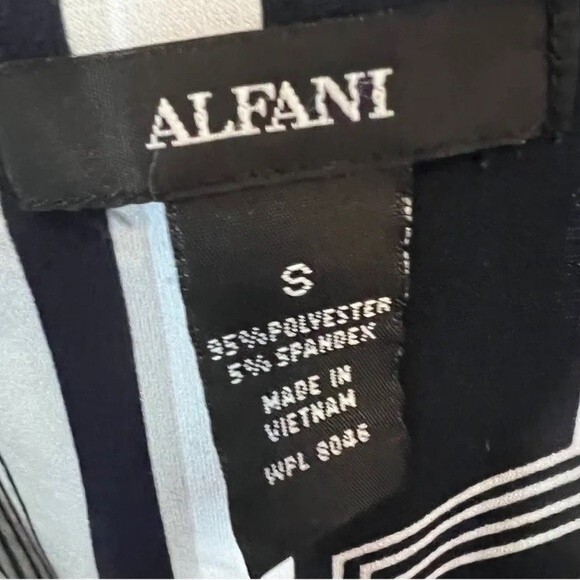 Alfani navy tan and white geo print studded tunic top size small - Picture 7 of 7